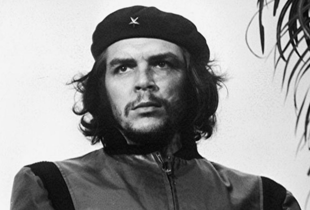 Фотограф Альберто Корда сделал знаменитый снимок Че Гевары в 1960 году. Этот портрет, в который влюблены тысячи женщин по всему миру, стал своего рода подтверждением его кристально чистого образа.