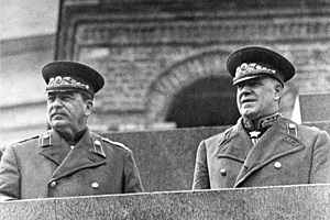 «Два солнца на небосводе светить не могут» Как и за что Сталин пытался уничтожить маршала Жукова