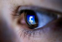 «Нужно объединять усилия» Facebook потеряла доверие пользователей. Почему с соцсетью начали бороться по всему миру?